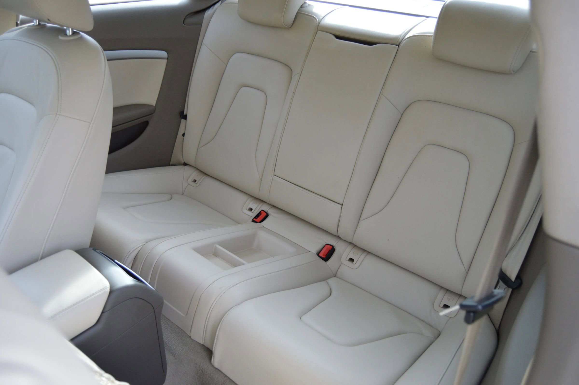 Used 2011 Audi A5 2.0T Premium image 16