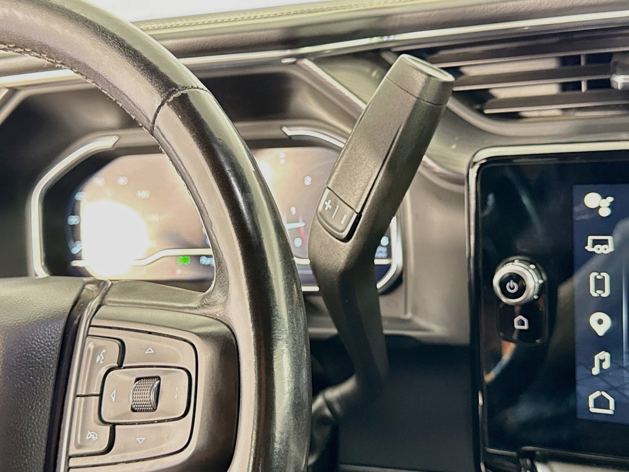 Used 2024 GMC Sierra 2500 Denali Ultimate AWD/4WD image 19