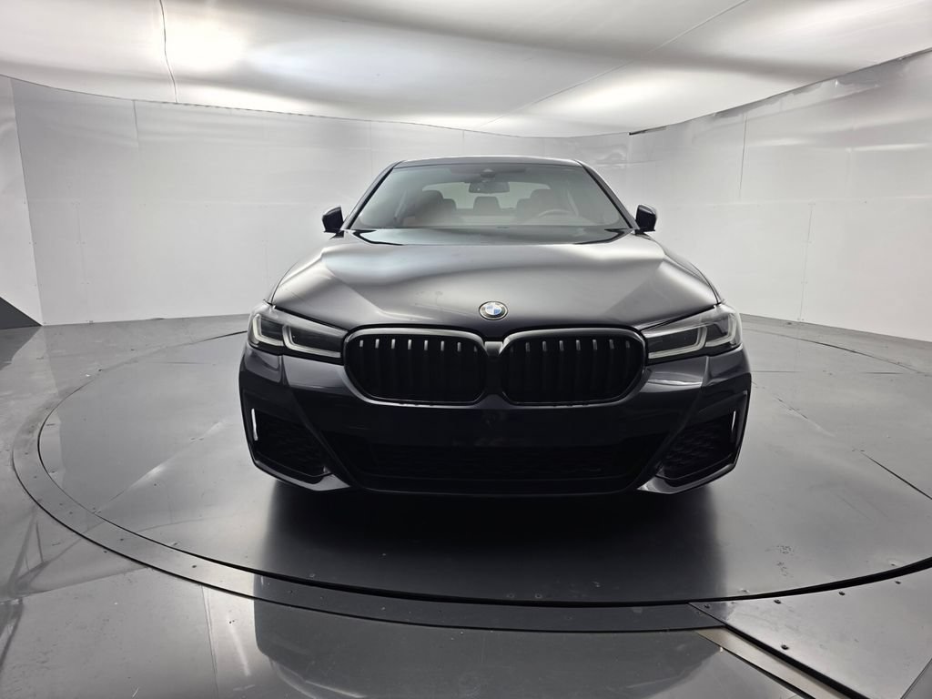Used 2021 BMW 530i w/ M Sport Package RWD image 2