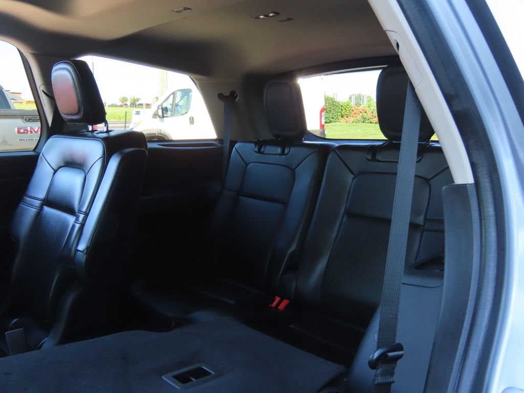 Used 2023 Lincoln Aviator AWD w/ Premium Package image 29