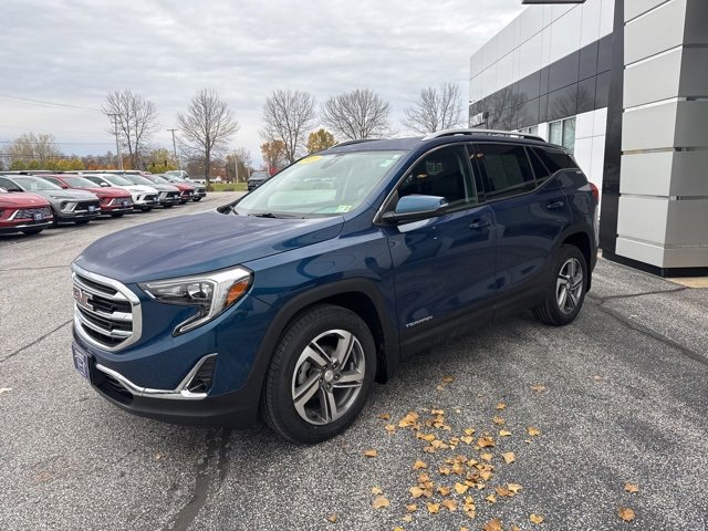 Certified 2020 GMC Terrain SLT w/ Preferred Package image 3