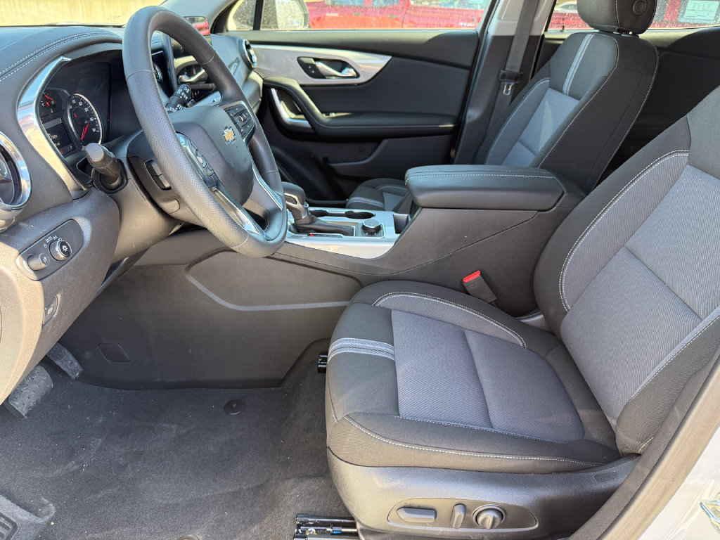 New 2026 Chevrolet Blazer LT w/ Midnight/Sport Edition FWD image 14