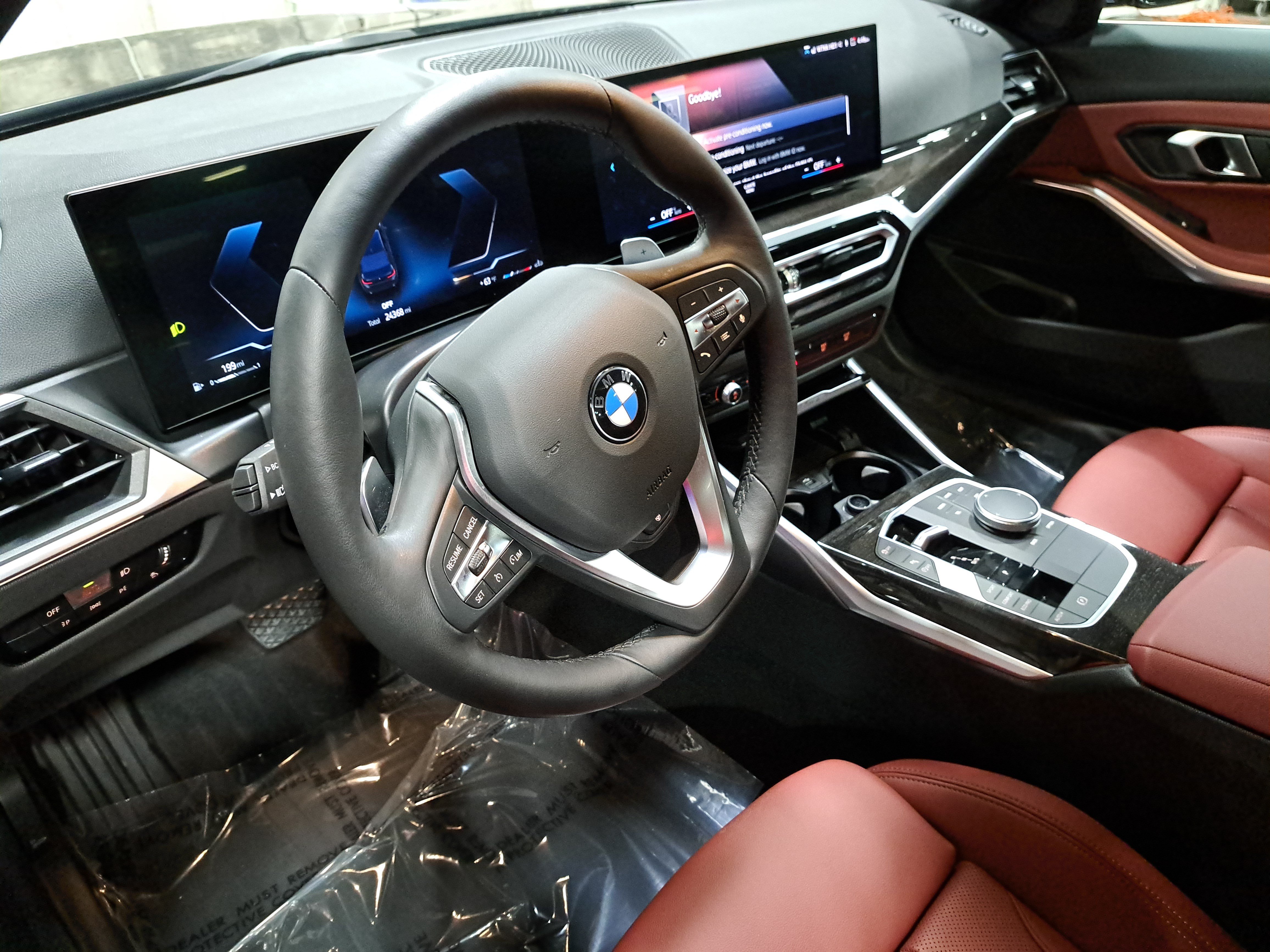 Certified 2024 BMW 330i xDrive Sedan w/ Convenience Package AWD/4WD image 17