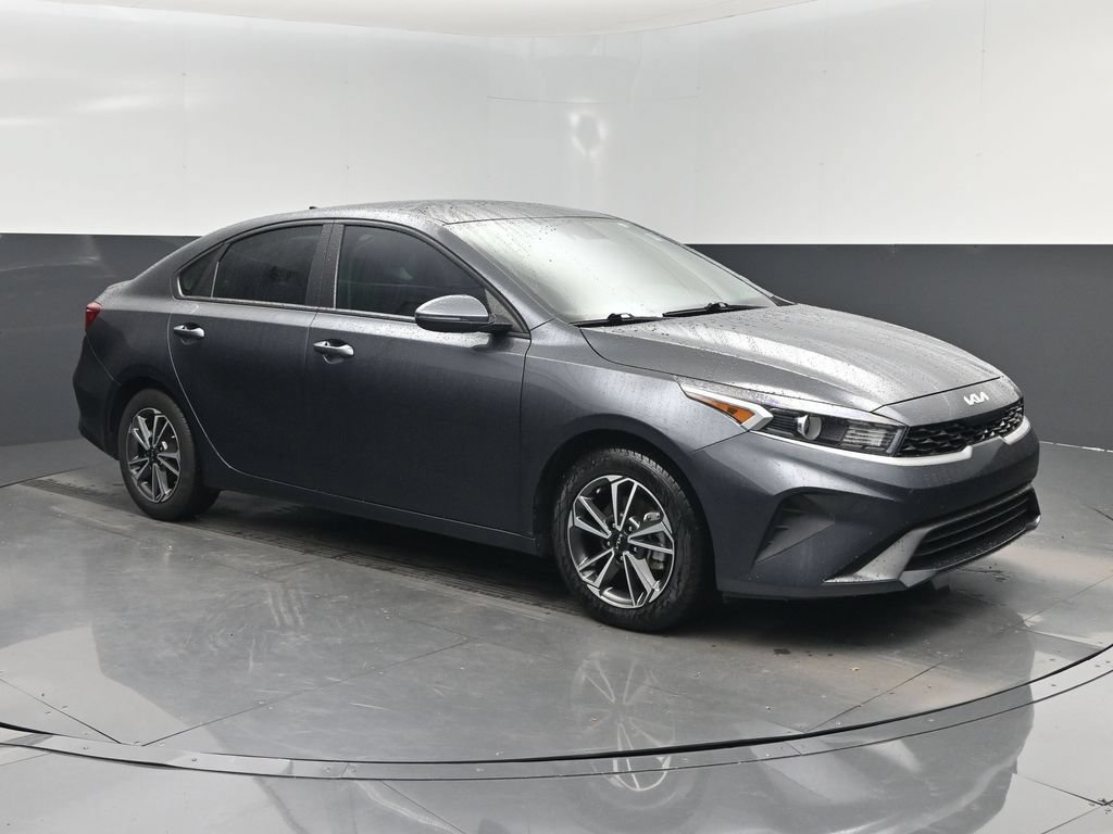 Used 2023 Kia Forte LXS w/ LXS Technology Package FWD image 1