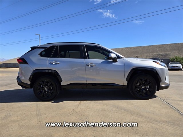 Used 2022 Toyota RAV4 SE w/ Convenience Package image 7