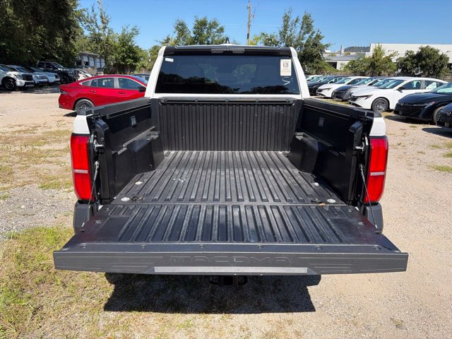 Used 2025 Toyota Tacoma SR AWD/4WD image 19