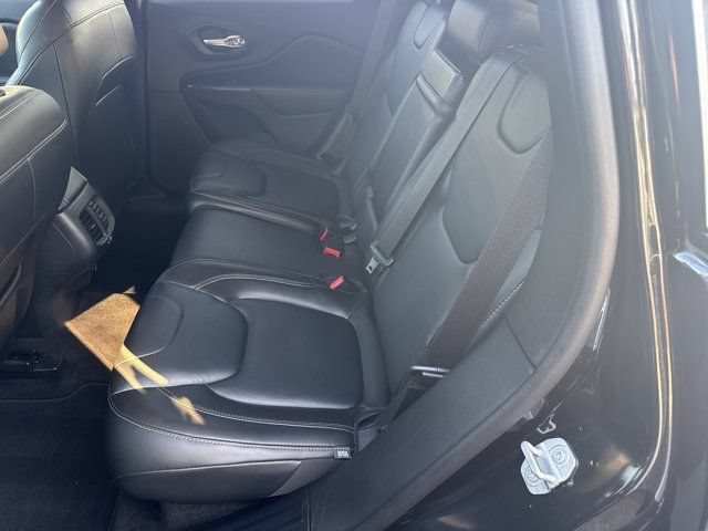 Used 2016 Jeep Cherokee Limited AWD/4WD image 22