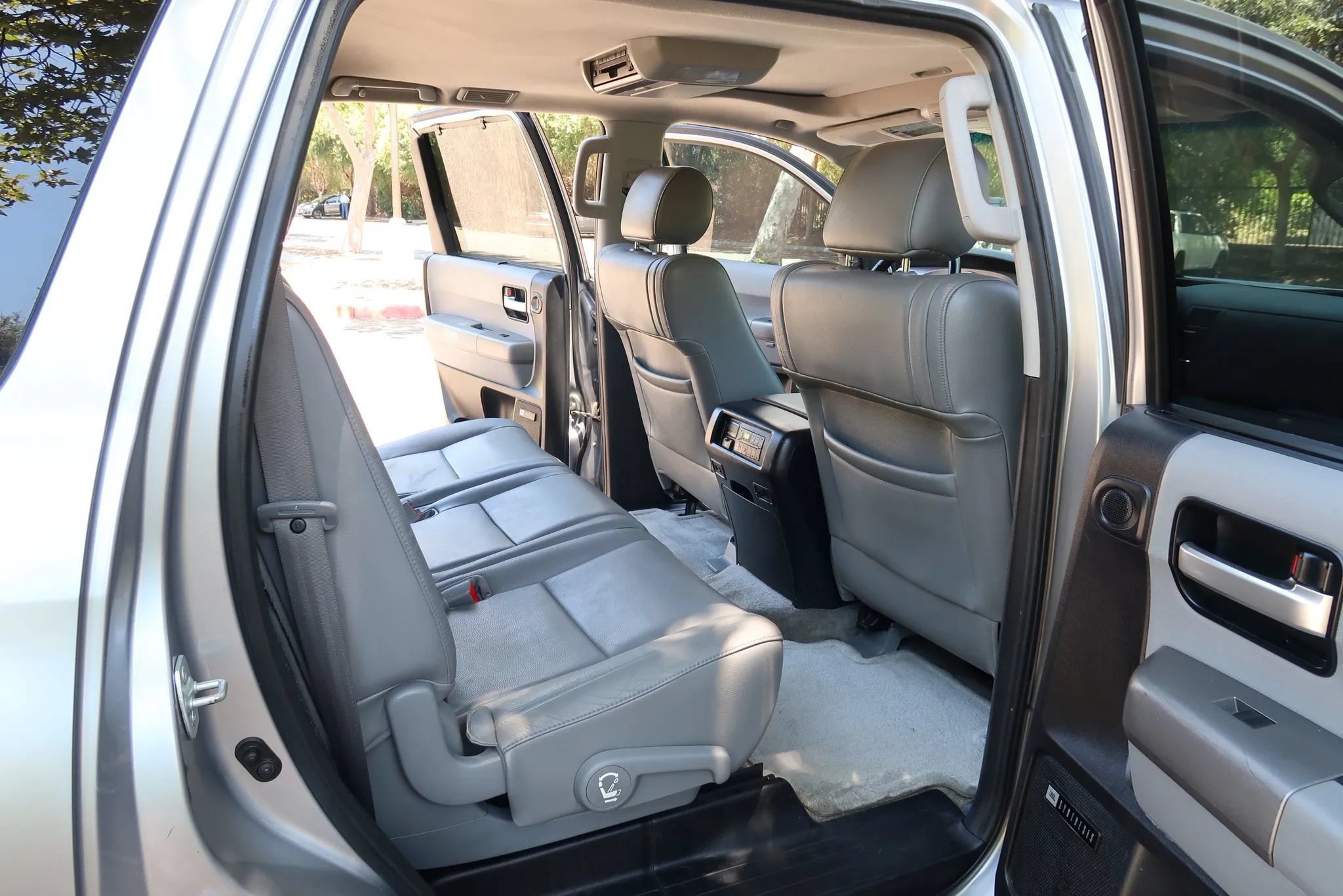 Used 2010 Toyota Sequoia Limited RWD image 18