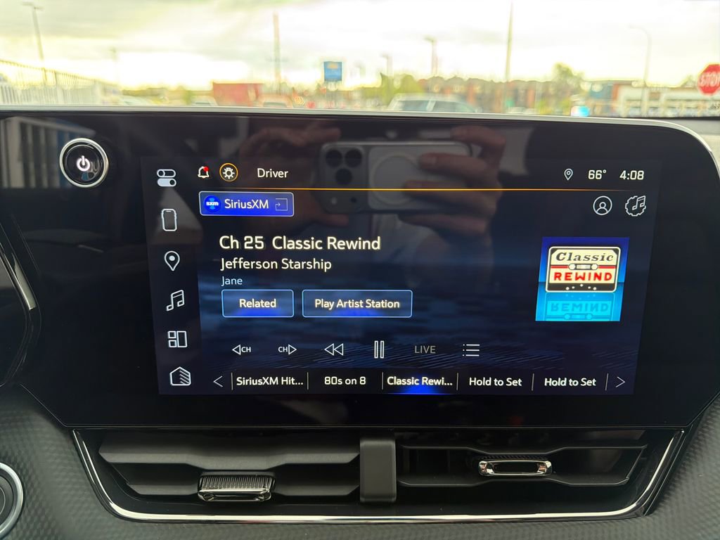 Used 2025 Chevrolet Equinox RS w/ Safety and Technology Package image 19