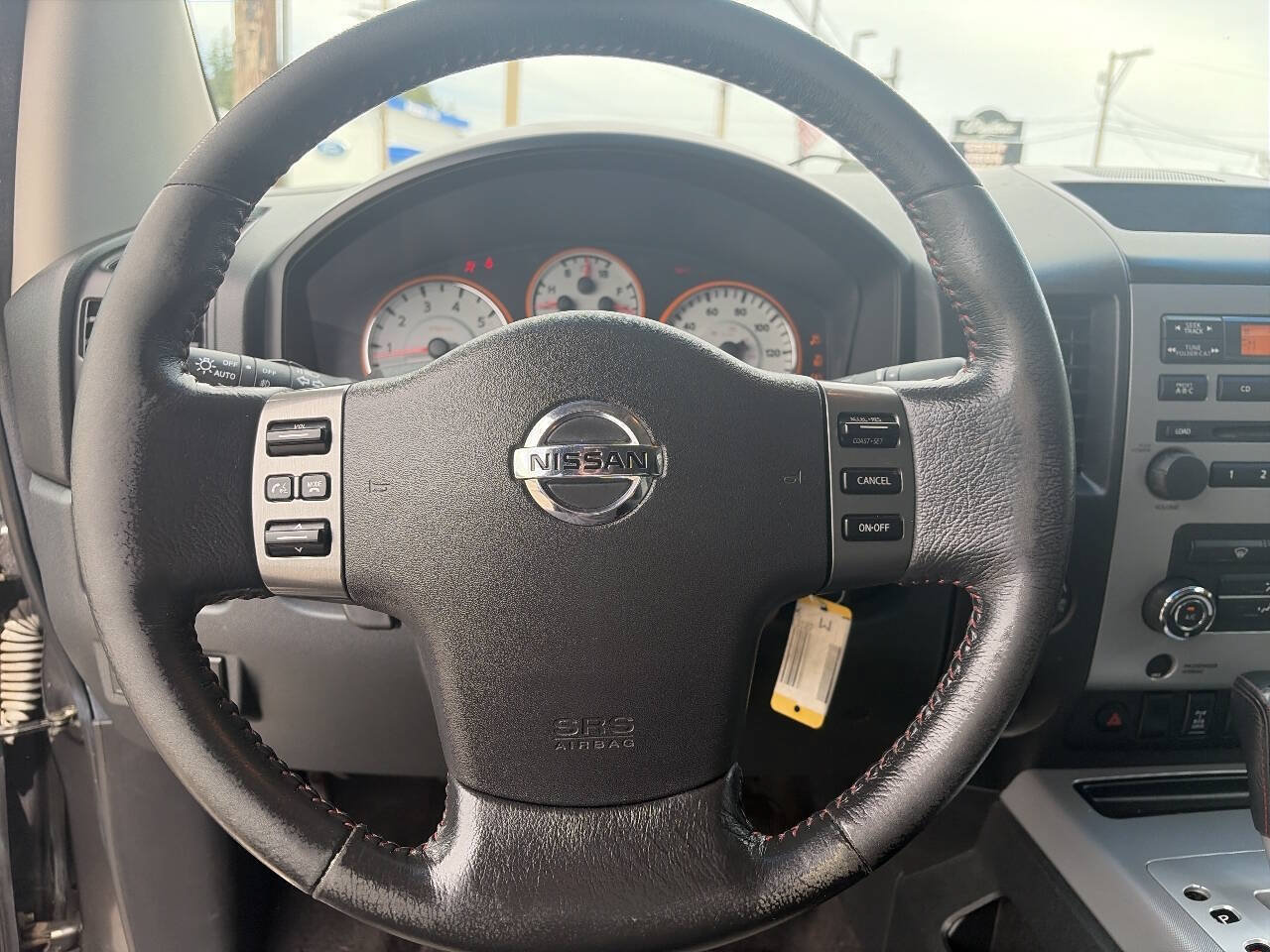 Used 2011 Nissan Titan PRO-4X AWD/4WD image 22
