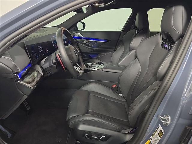 Used 2025 BMW M5 w/ Carbon Package image 5