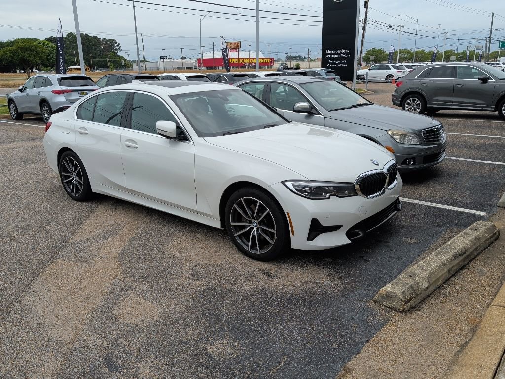 Used 2020 BMW 330i xDrive Sedan w/ Convenience Package AWD/4WD image 2