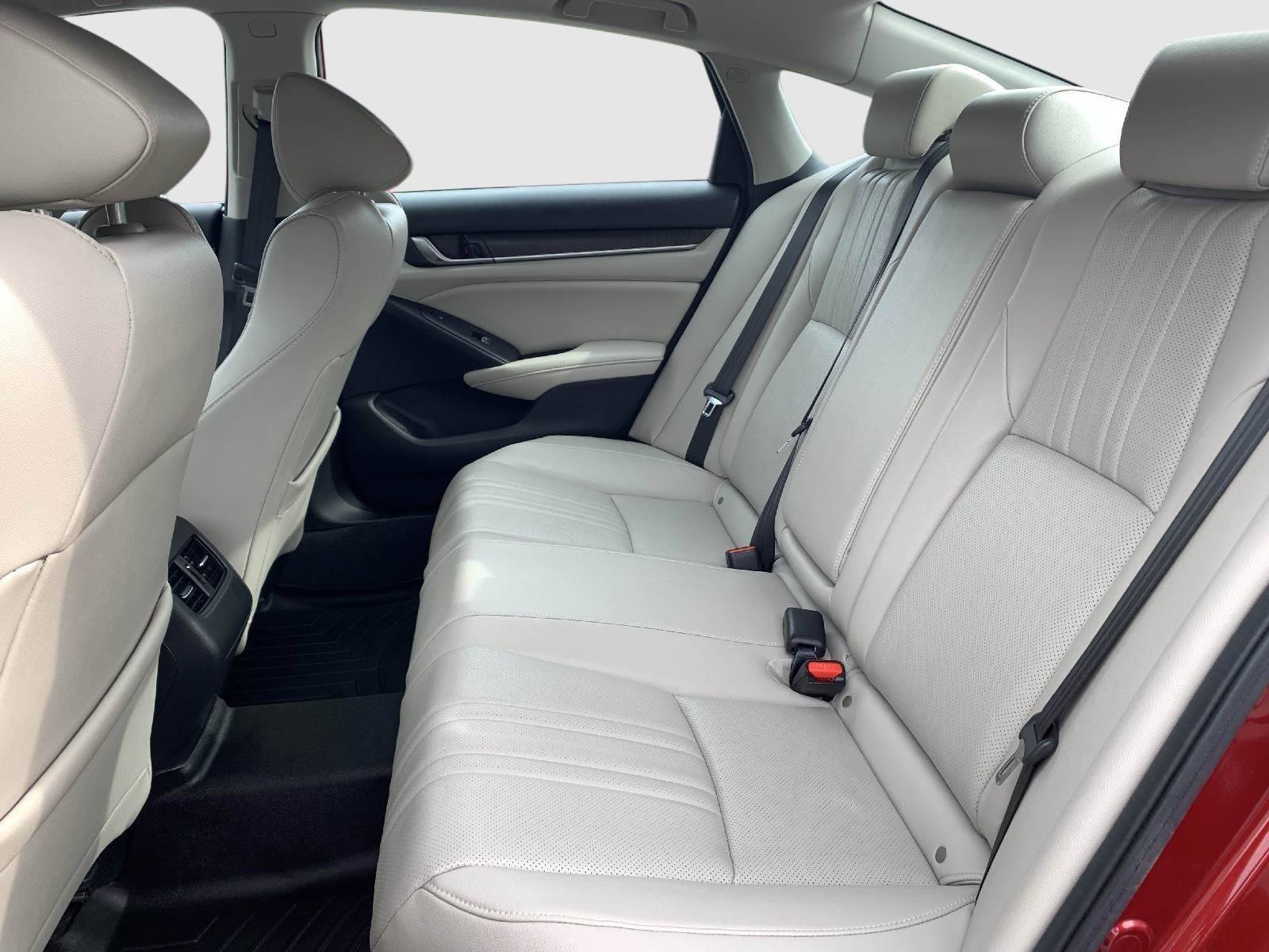 Used 2020 Honda Accord Touring image 44