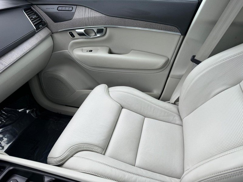 Certified 2023 Volvo XC90 B6 Ultimate w/ Protection Package AWD/4WD image 23
