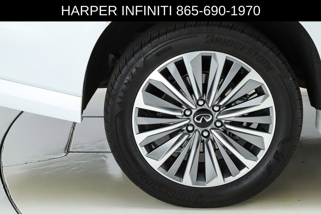 Used 2025 INFINITI QX80 Sensory AWD/4WD image 14