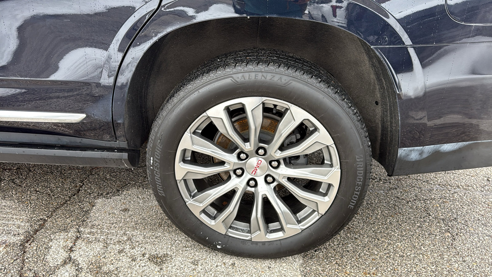 Used 2021 GMC Yukon Denali w/ Denali Premium Package image 31