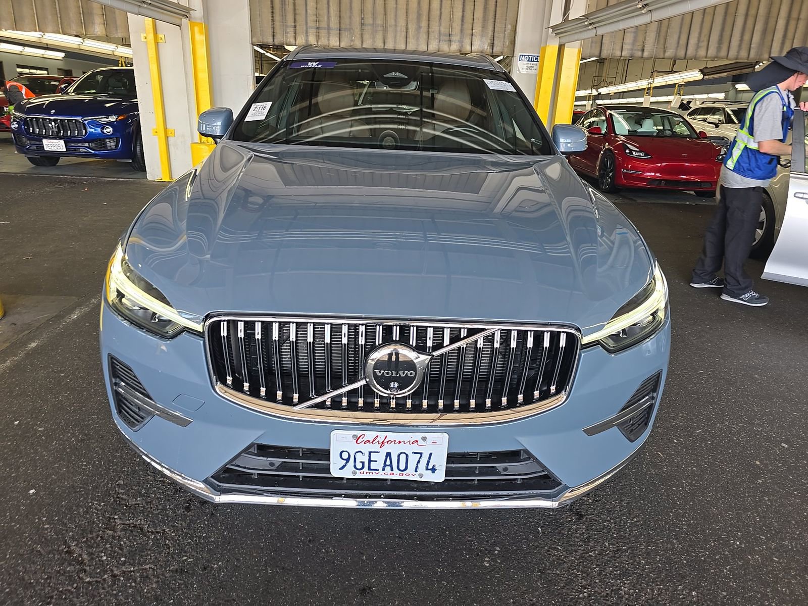 Used 2023 Volvo XC60 B5 Plus FWD video 2