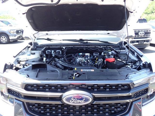 Used 2025 Ford Ranger Lariat w/ FX4 Off-Road Package AWD/4WD image 17