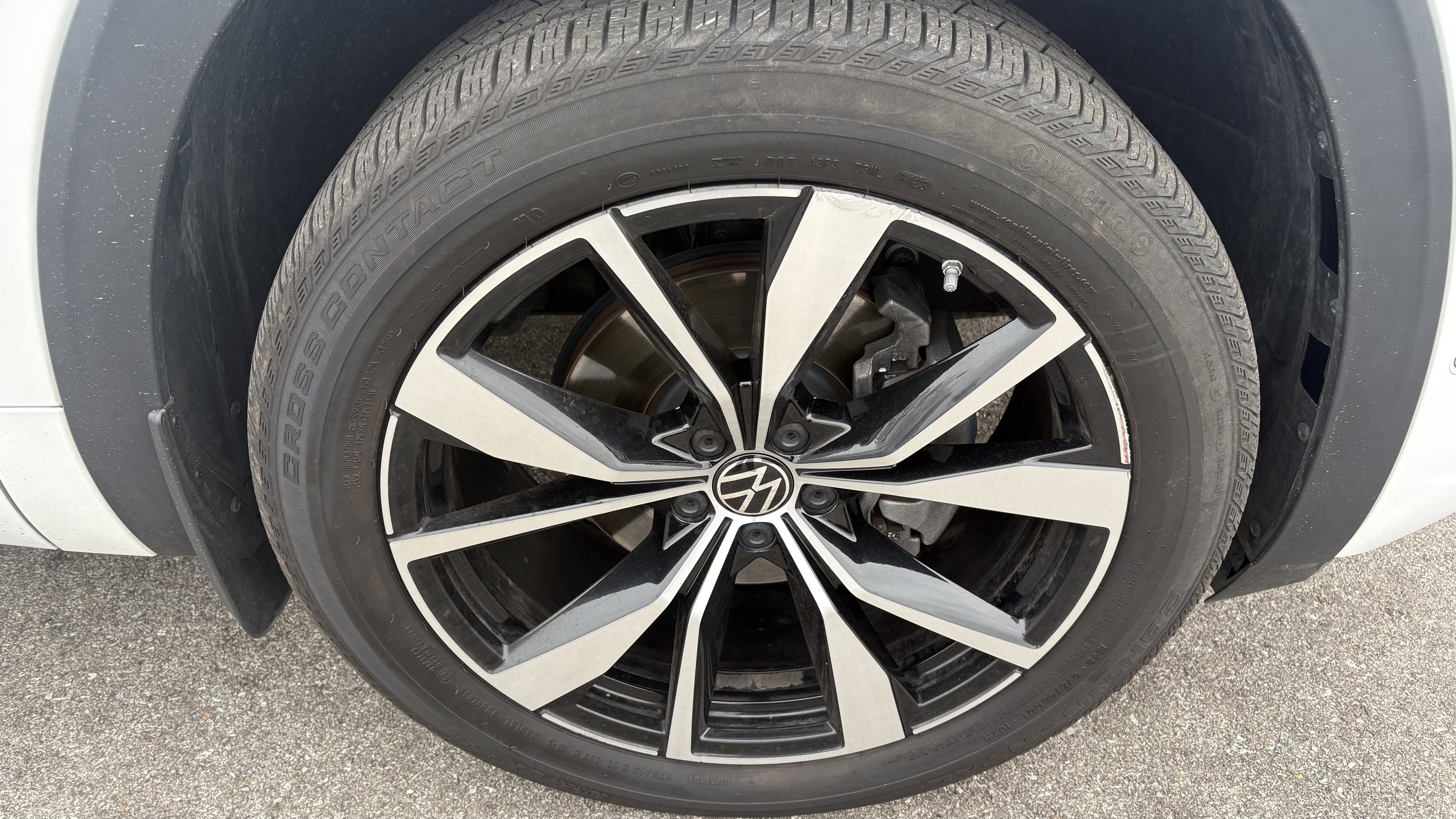 Used 2024 Volkswagen Atlas SEL Premium R-Line AWD/4WD image 12