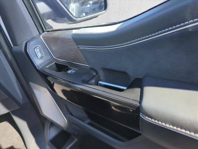 Used 2022 Ford F150 Lightning Platinum AWD/4WD image 27