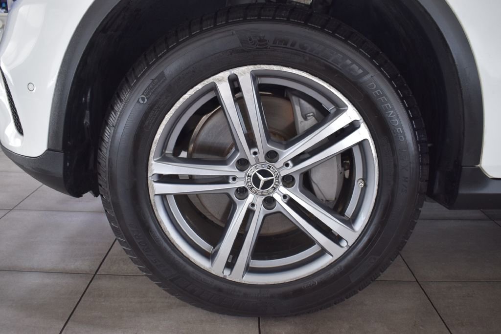 Used 2021 Mercedes-Benz GLC 300 4MATIC w/ Premium Package image 34