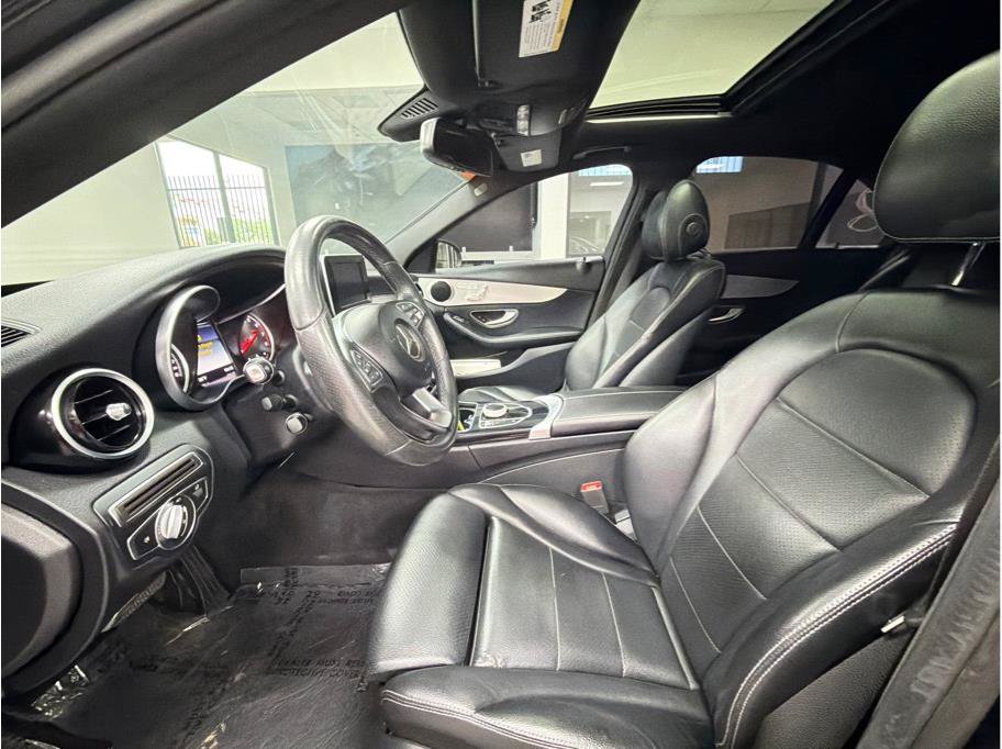 Used 2018 Mercedes-Benz C 300 Sedan image 5