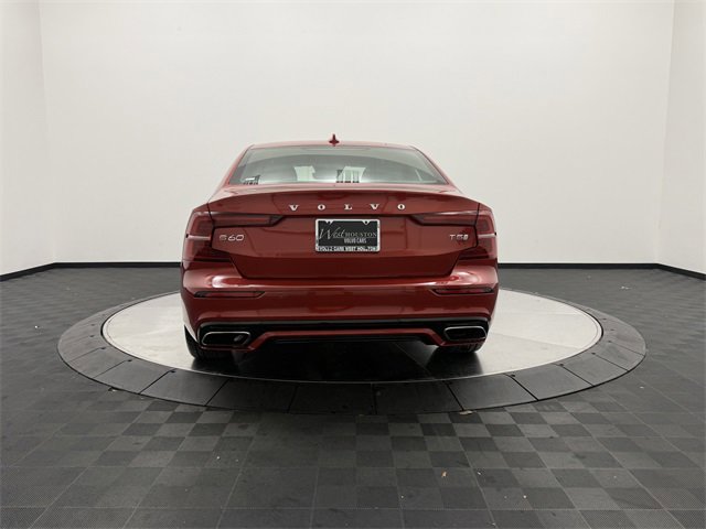 Used 2019 Volvo S60 T5 R-Design image 6