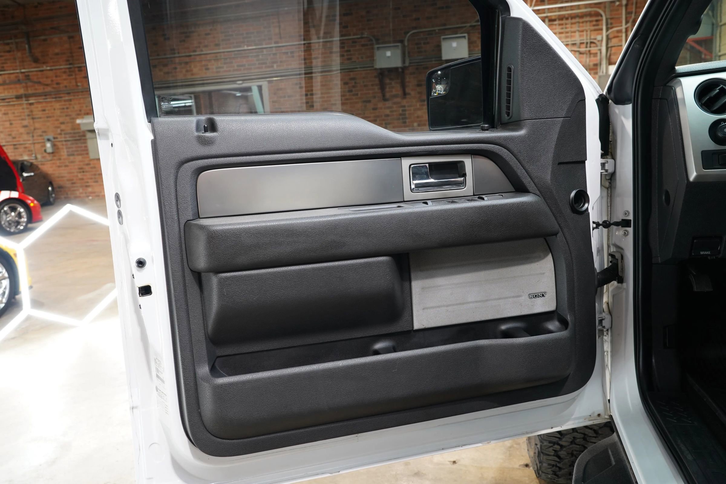 Used 2014 Ford F150 Raptor w/ Equipment Group 801A Luxury AWD/4WD image 33