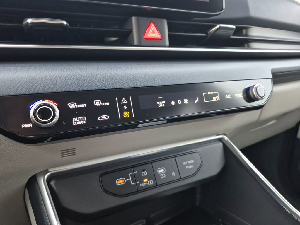 New 2026 Kia Carnival EX image 22