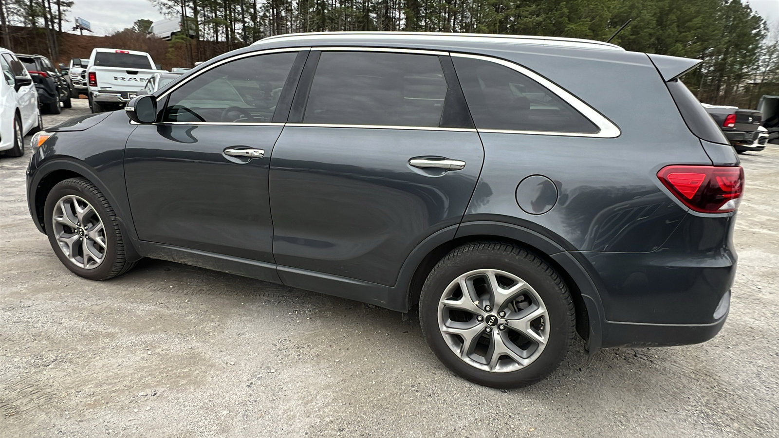 Used 2019 Kia Sorento EX image 10