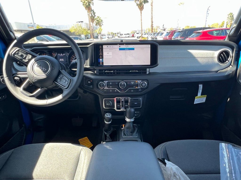 New 2025 Jeep Gladiator Sport AWD/4WD image 16