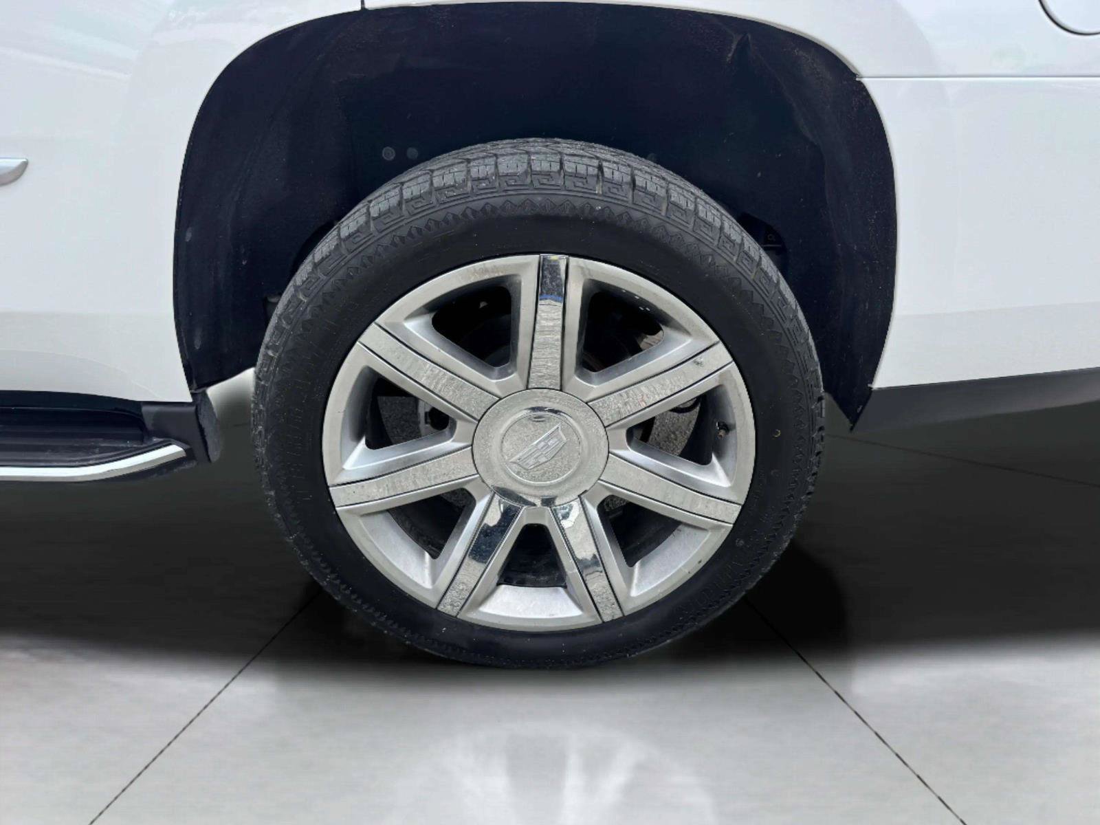 Used 2020 Cadillac Escalade Premium Luxury AWD/4WD image 63