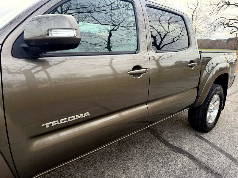 Used 2013 Toyota Tacoma Double Cab V6 4WD image 13