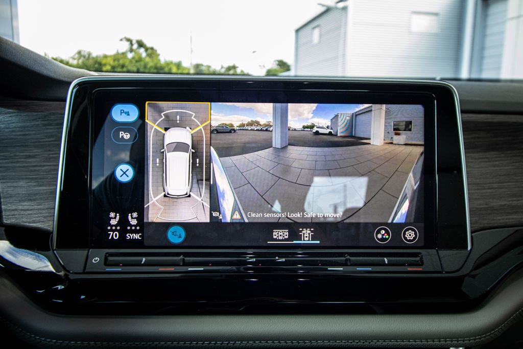 Used 2024 Volkswagen Atlas SEL Premium R-Line image 51