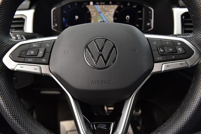 Certified 2023 Volkswagen Atlas Cross Sport SEL R-Line image 18