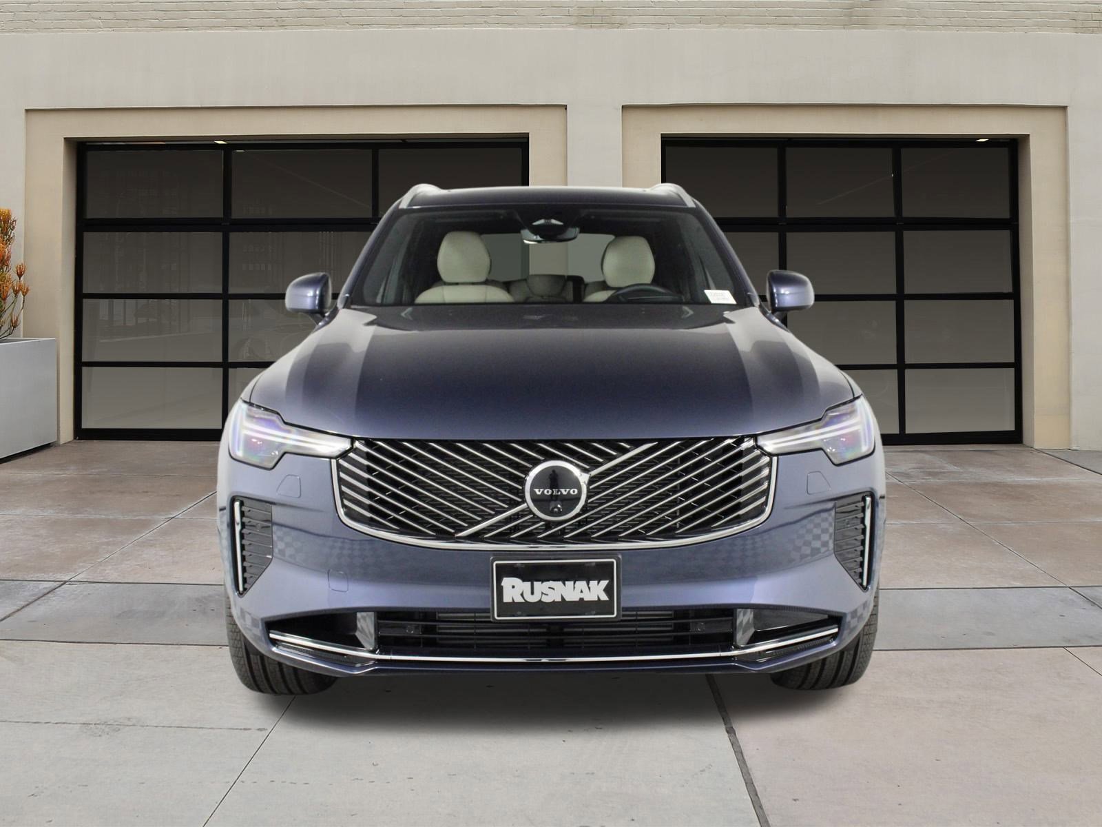 New 2026 Volvo XC90 T8 Ultra image 2