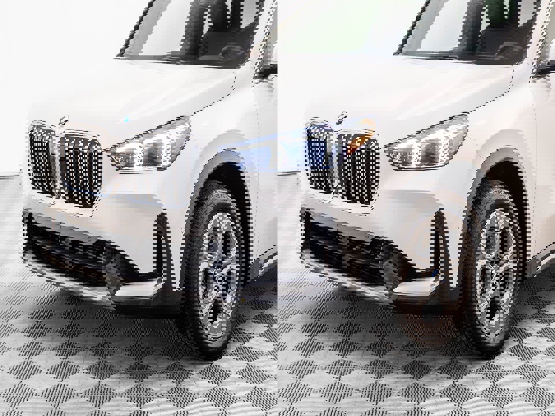 New 2026 BMW X1 xDrive28i w/ Technology Package image 36