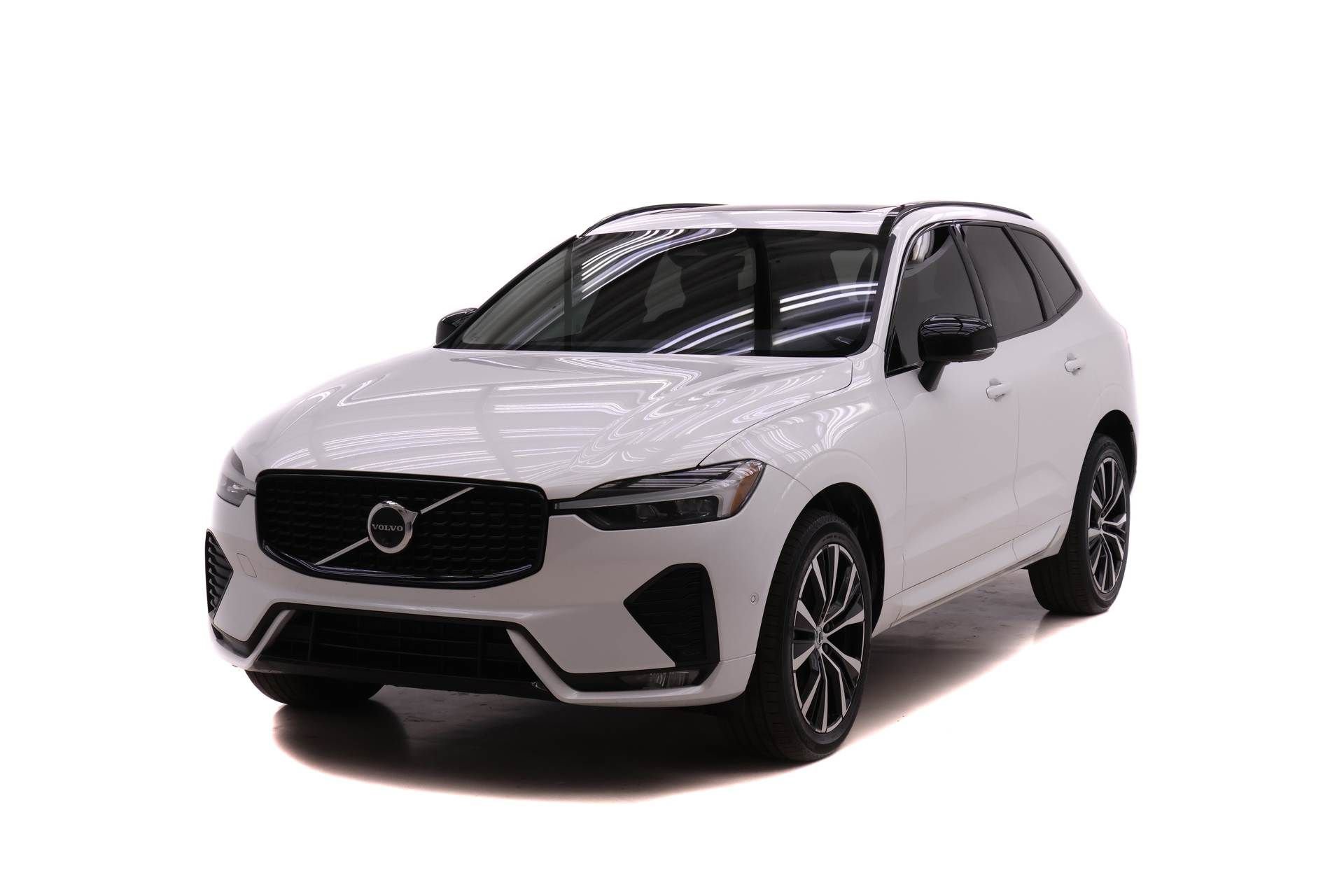 Certified 2024 Volvo XC60 B5 Plus w/ Protection Package Premier image 1