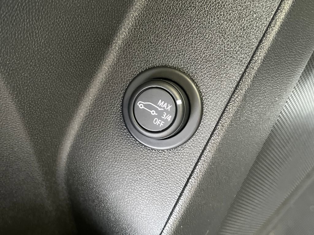 Used 2023 Chevrolet Equinox RS image 33