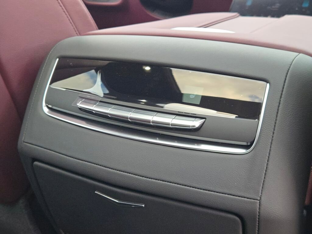 New 2026 Cadillac Escalade Luxury image 11
