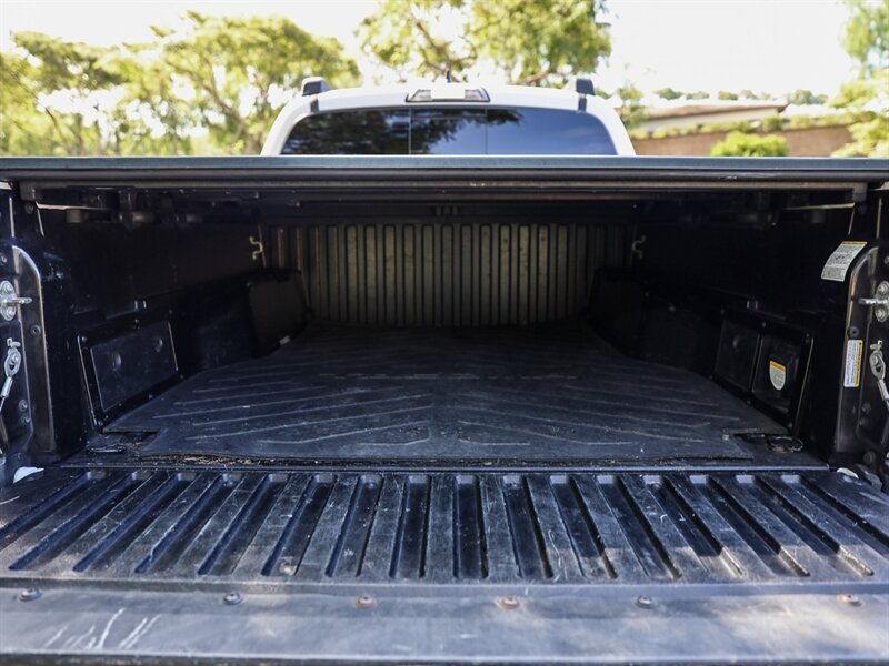 Used 2017 Toyota Tacoma TRD Off-Road RWD image 31