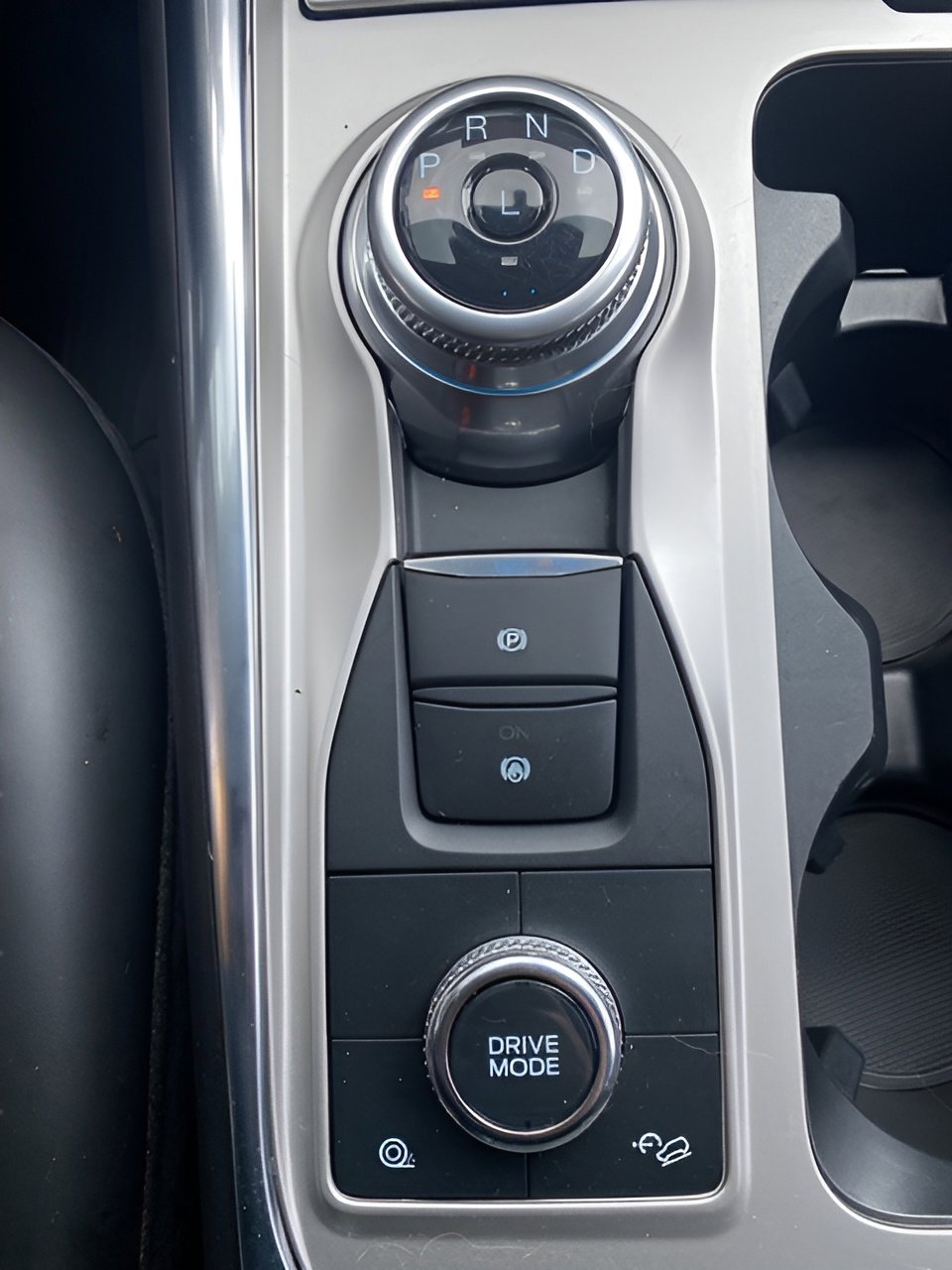 Certified 2023 Ford Explorer XLT w/ Equipment Group 202A image 27