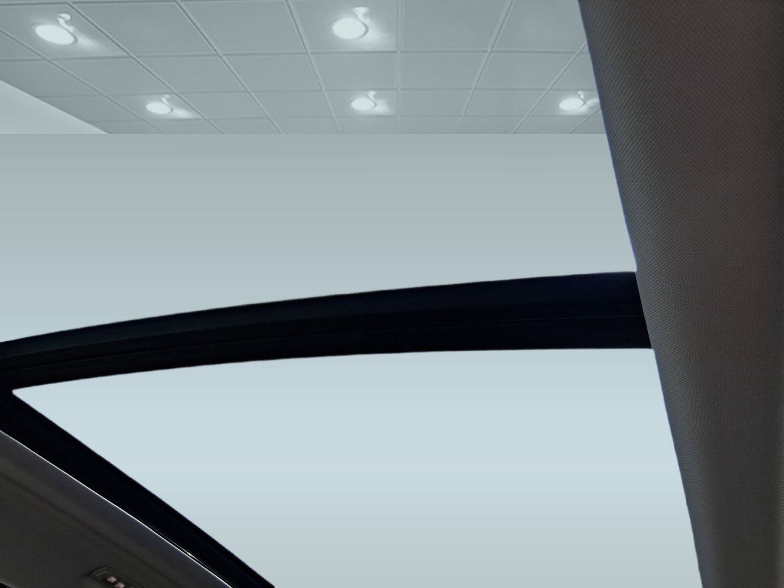 Certified 2024 BMW X7 xDrive40i w/ Premium Package image 13