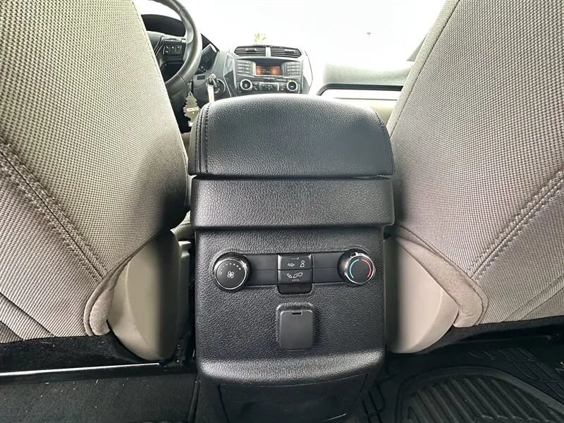 Used 2019 Ford Explorer FWD image 21