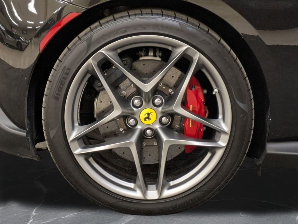 Used 2024 Ferrari Roma image 33