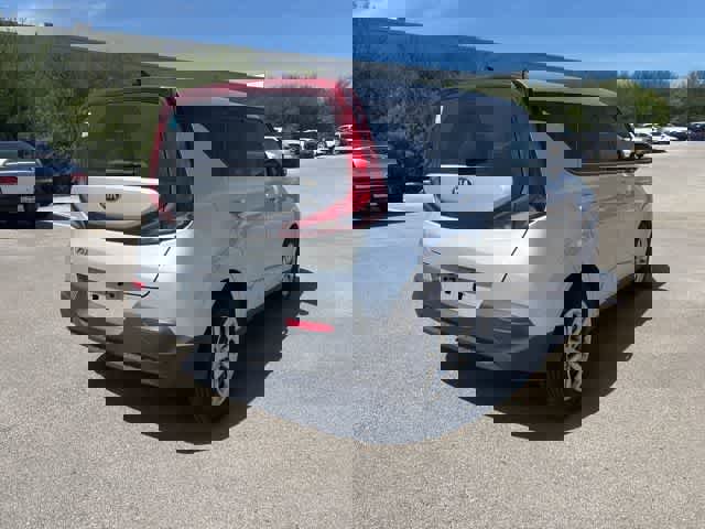 Used 2021 Kia Soul LX image 5