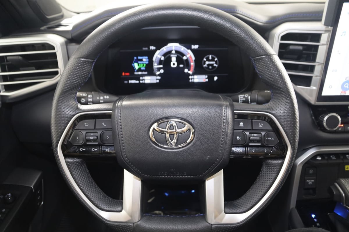 Used 2023 Toyota Tundra Platinum AWD/4WD image 37