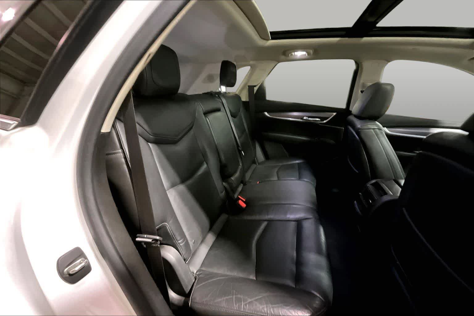 Used 2017 Cadillac XT5 Luxury AWD/4WD image 20