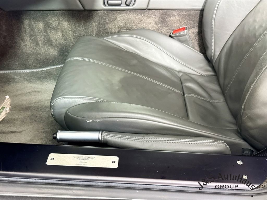 Used 2008 Aston Martin V8 Vantage Coupe RWD image 22
