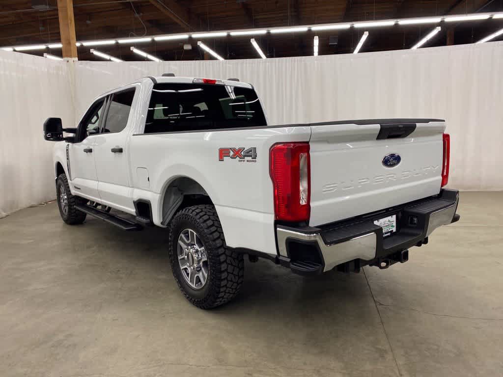 Used 2025 Ford F250 XLT w/ FX4 Off-Road Package AWD/4WD image 4